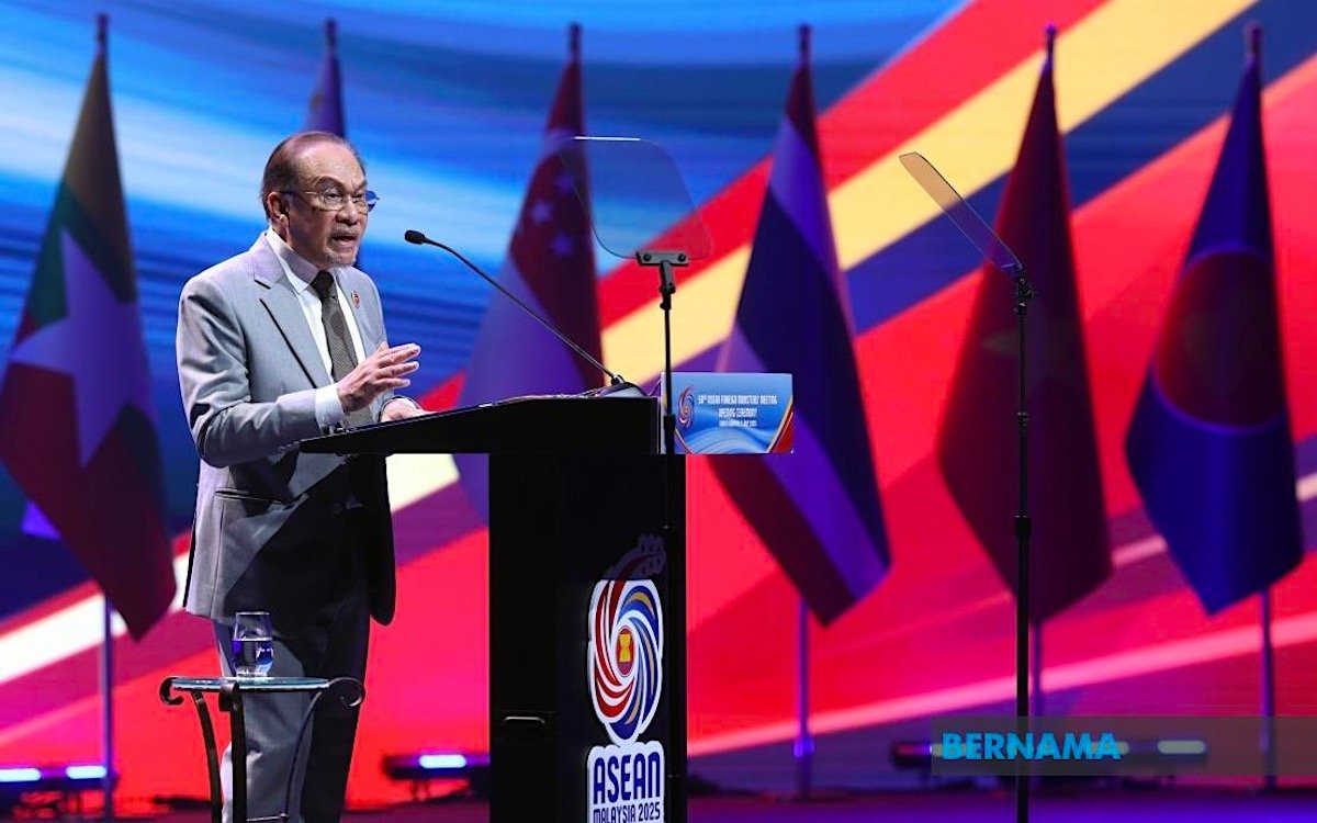 ASEAN is under the shadow of US-China trade row