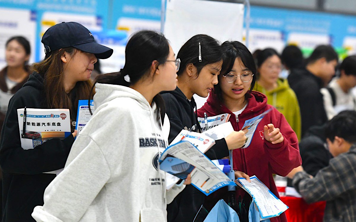 State money covers up China’s economic calamity